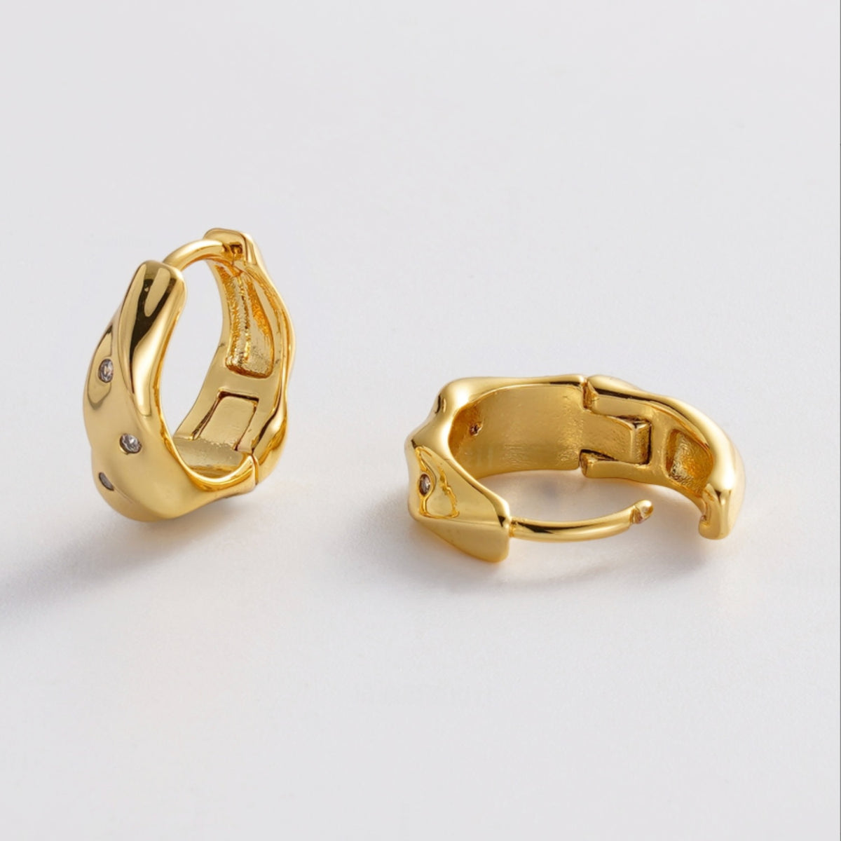 June Hoop Earrings - Gold