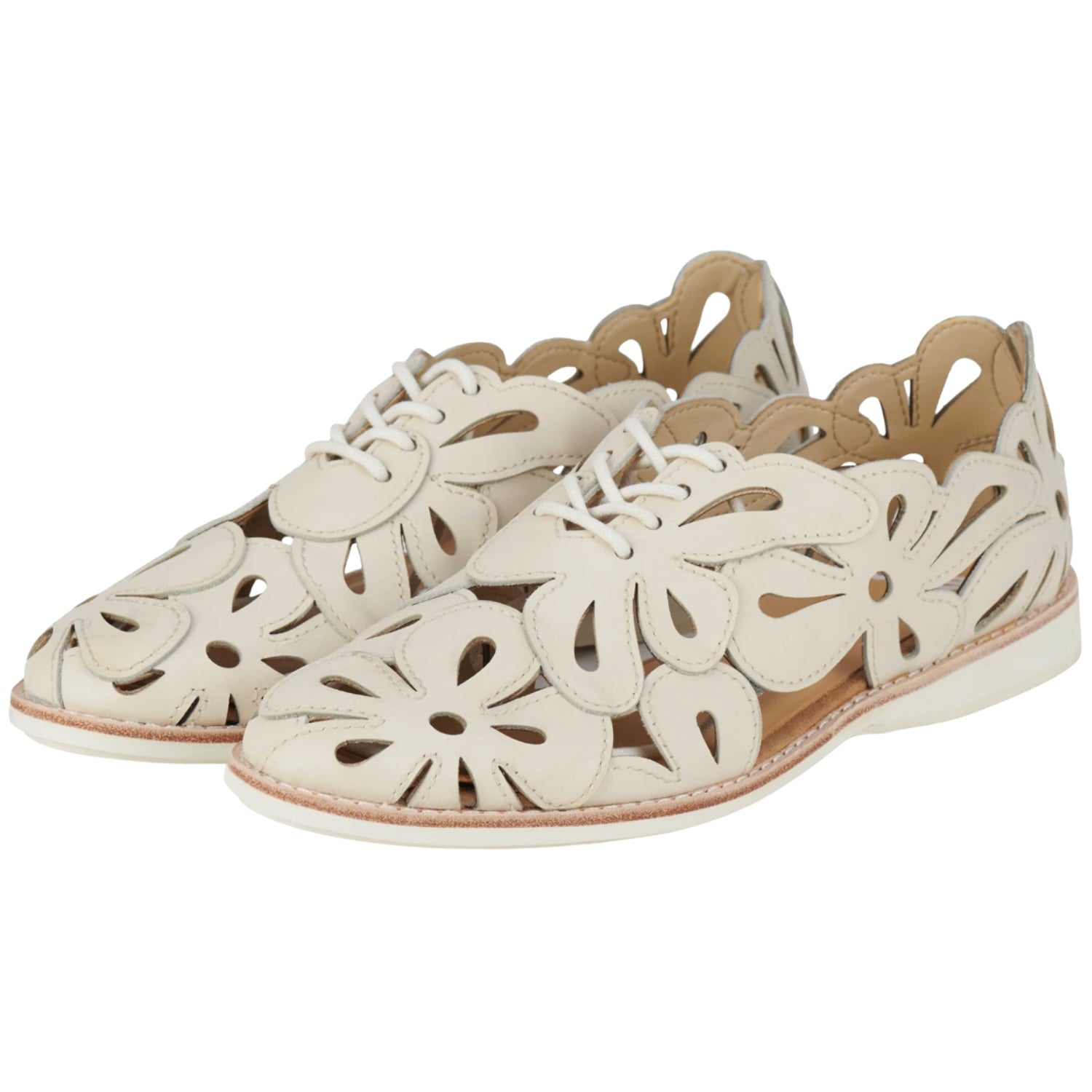 Sidecut Applique Shoe - Bone