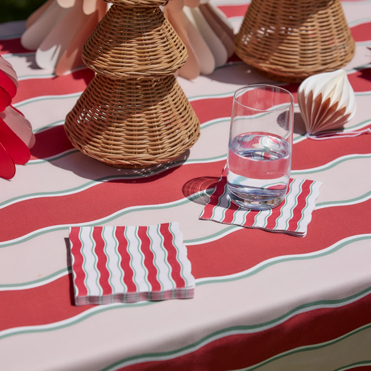 Alfresco Tablecloth 140x250cm - Red/Pink