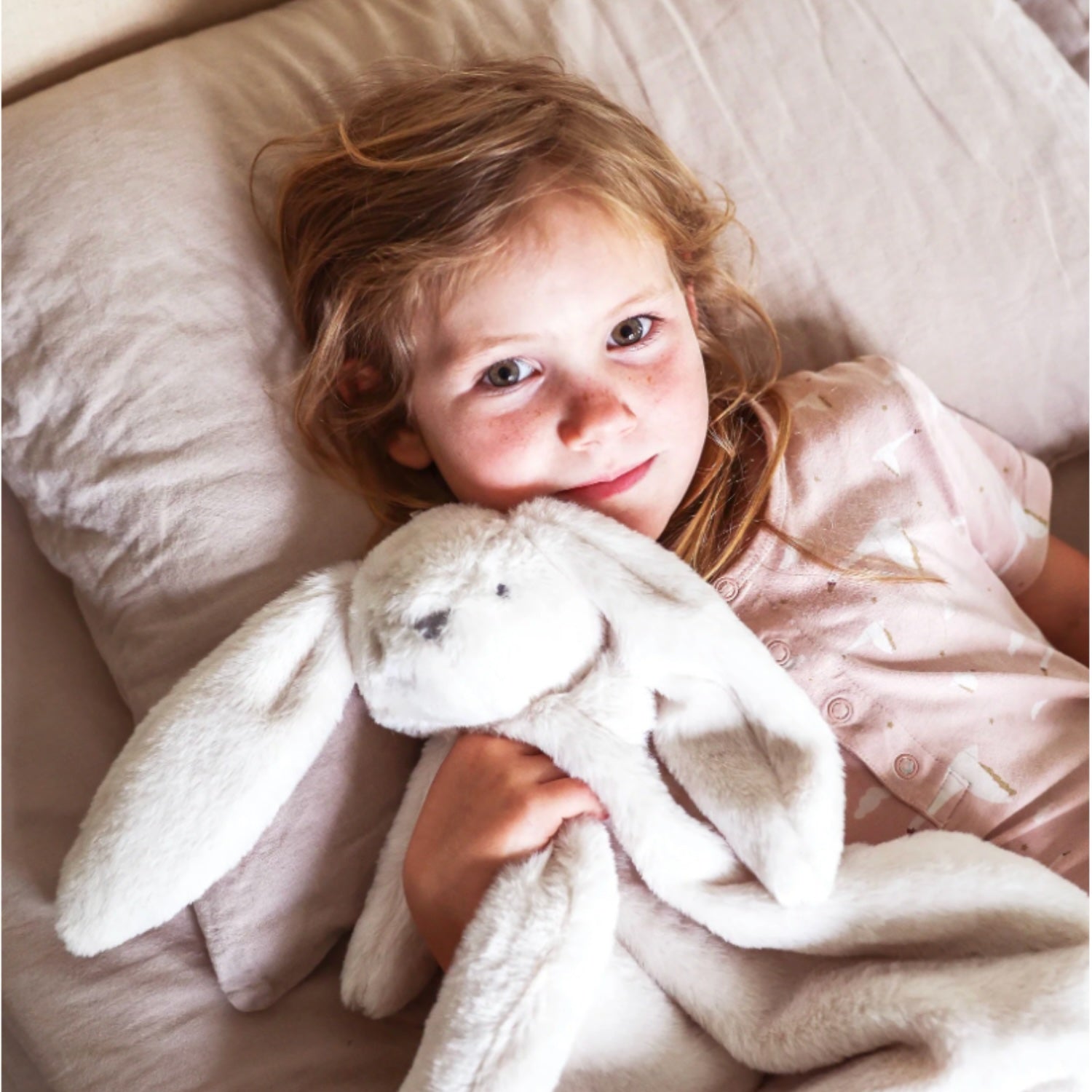 Darcey Lovey Blanket - Ivory