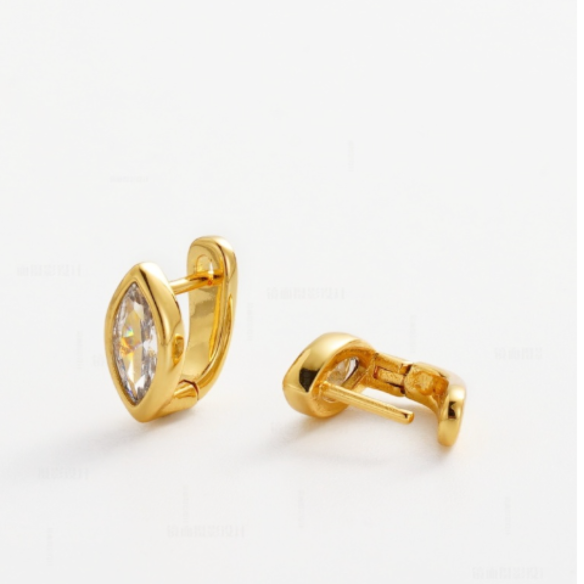 Eden Huggie Earrings - Gold