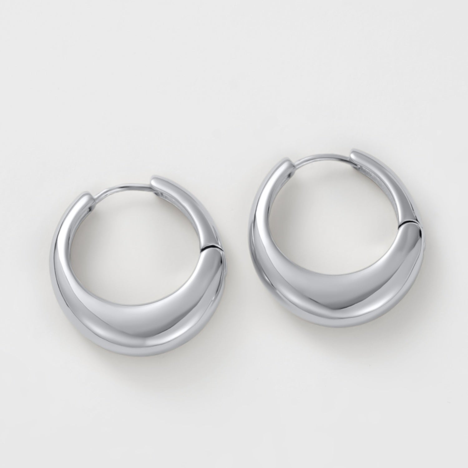 Cleo Hoop Earrings - Large - Silver