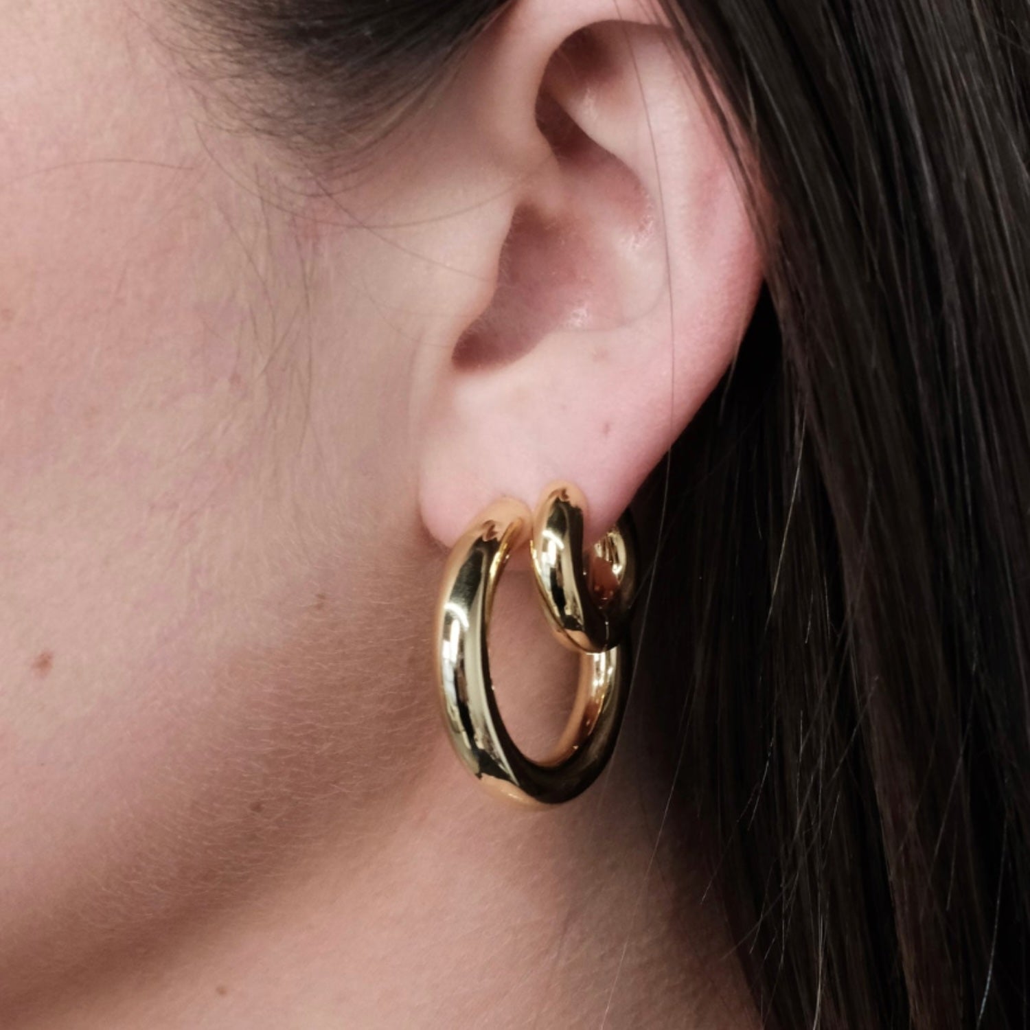 Lina Large Hoop Earring - Gold