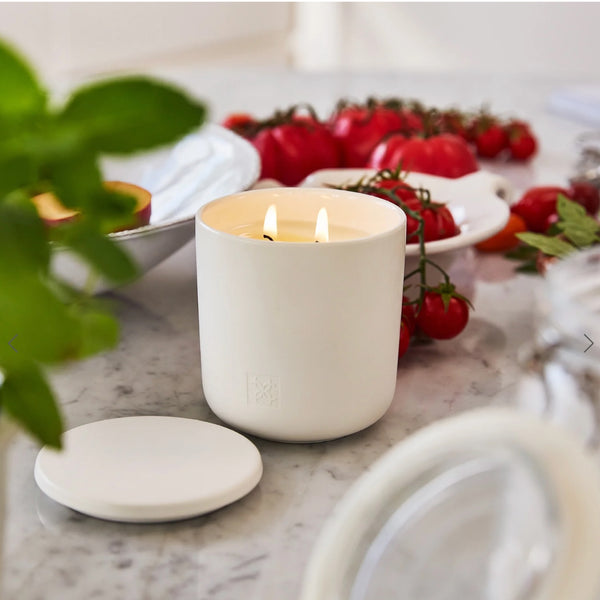 300g Candle - Cotton Flower & Freesia