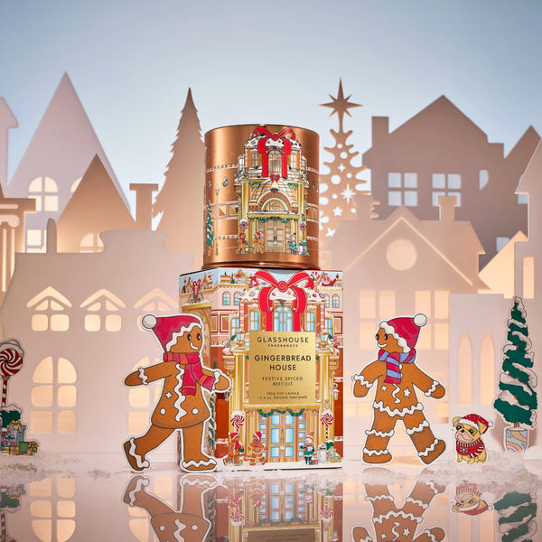 380g Candle - Gingerbread House 2025