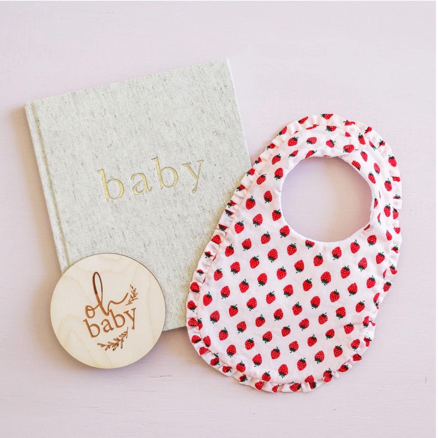 Scallop Bib - Strawberry