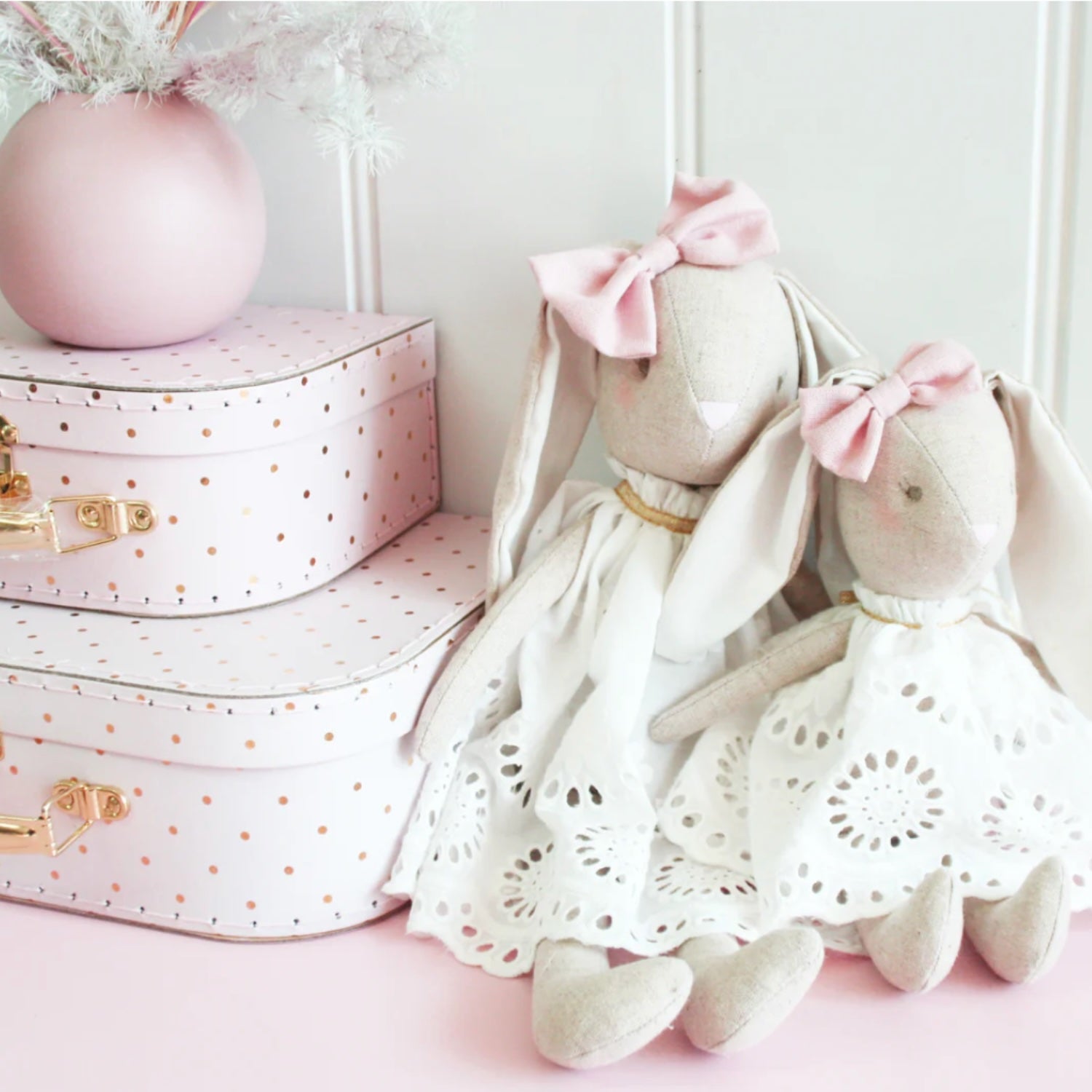 Mummy Broderie Bunny