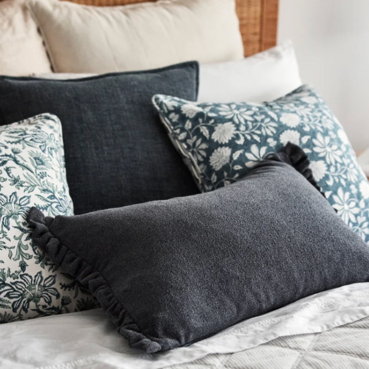 Willa 40x60 Cushion - Navy