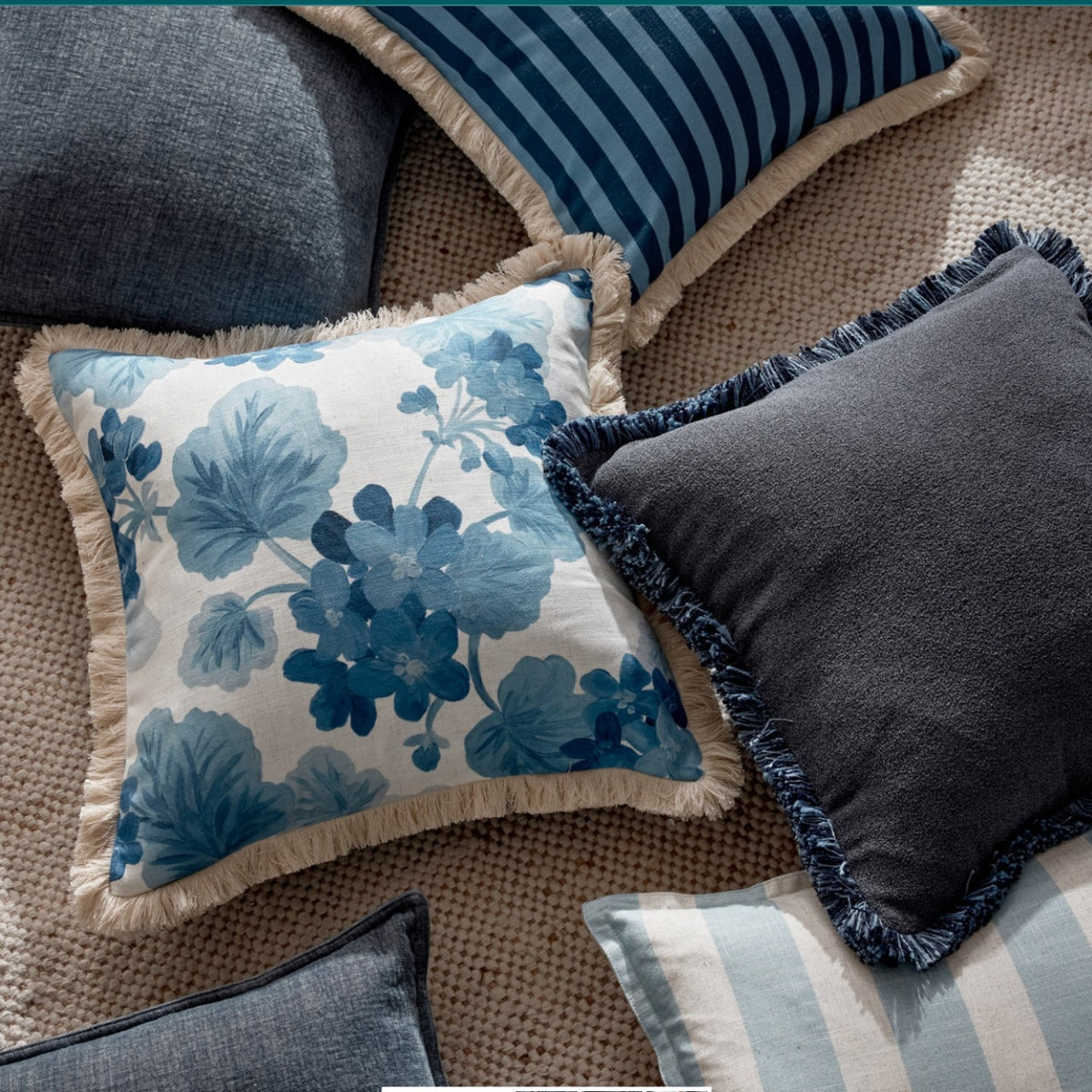 Geranium Outdoor Cushion - Blue