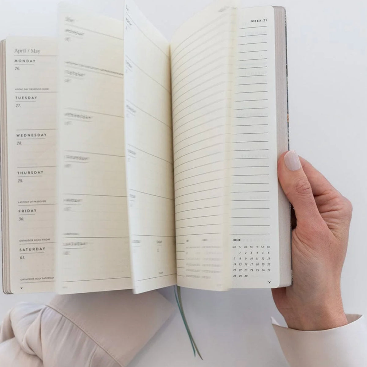 2027 Weekly Planner - Willowmere