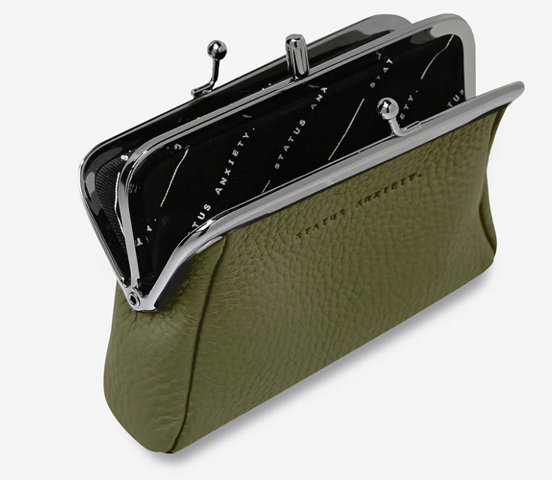 Volatile Purse